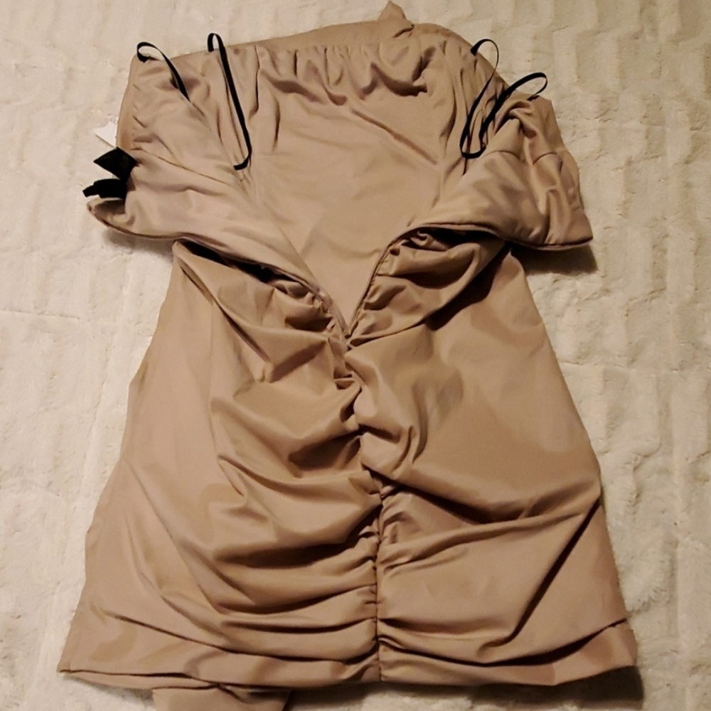 NWT Windsor Ruffle Dress - Picture 4 of 8
